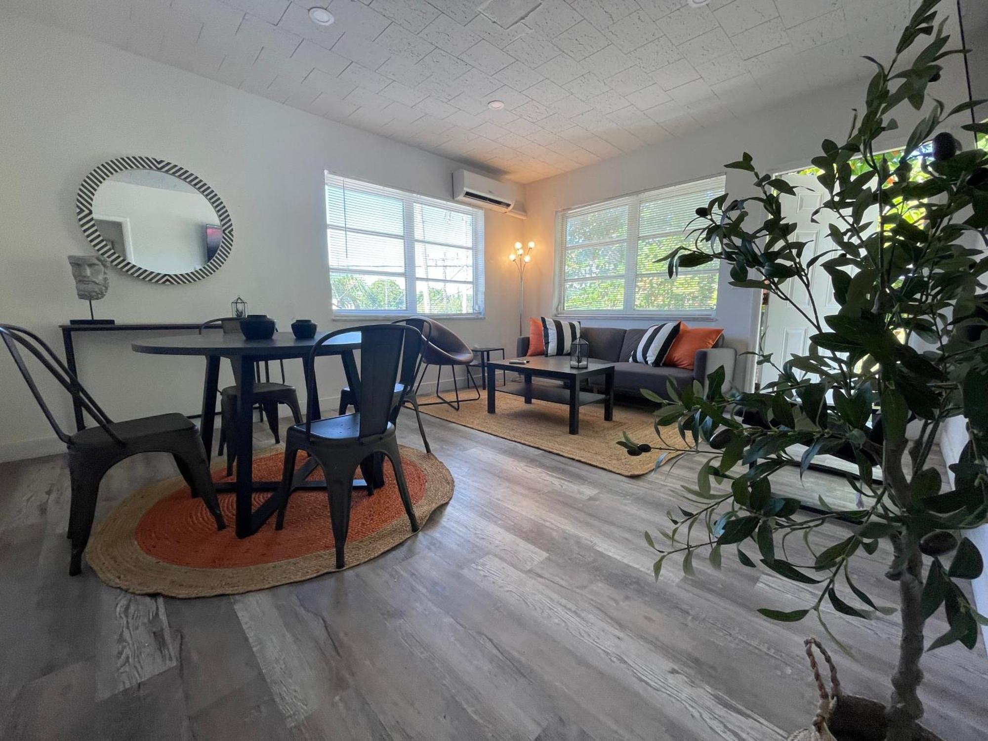 Fully Equipped Apartments With Parking Near Cocowalk Miami Exteriér fotografie